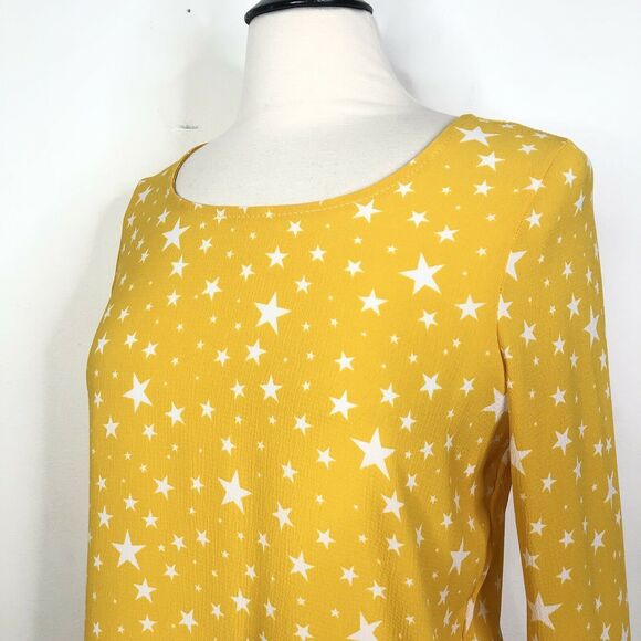NEW Lord & Taylor Design Lab Yellow White Star Print Bell Sleeve Top Small - Picture 2 of 9